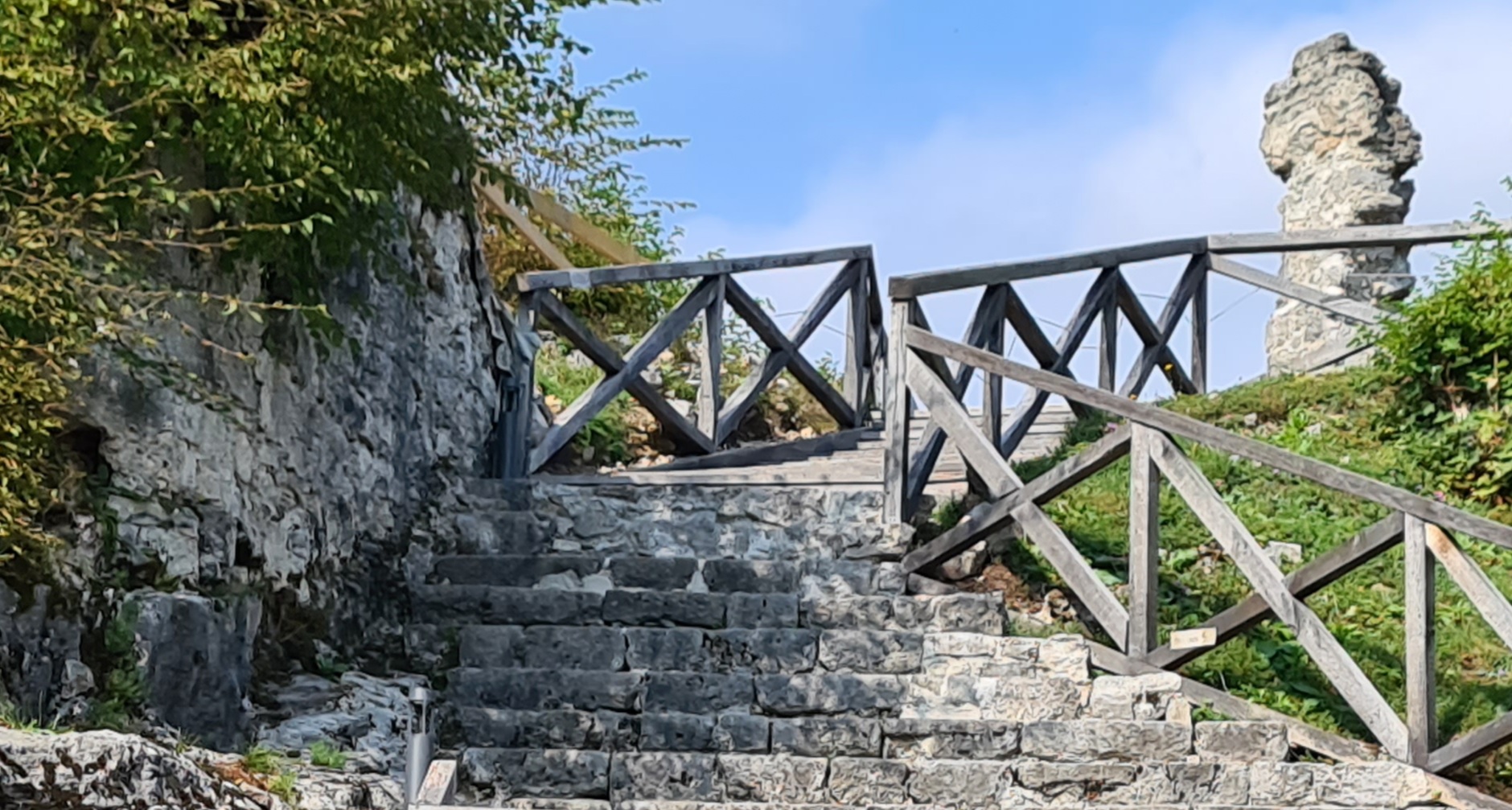 Čas ne teče povsod enako hitro ali kako je Valvasor doživel Kostel