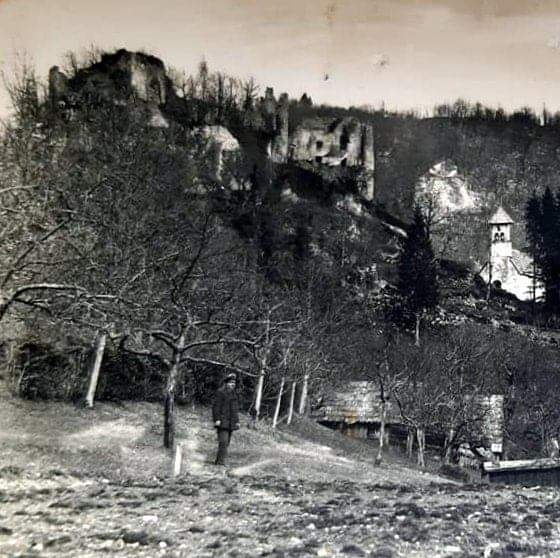 Spodnji grad v Kostelu